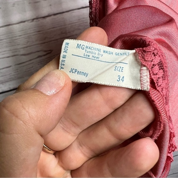 VINTAGE JC Penny lace slip on camisole top Sz 34 - Picture 3 of 9